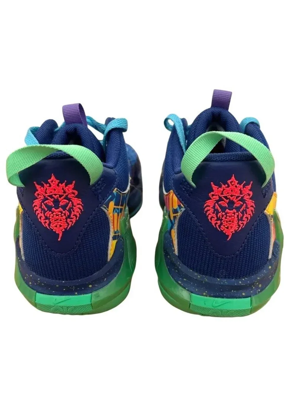 NIKE LeBron Witness 7 Mid Top Sneakers IN BOX Kaleidoscope Colorway SZ 5 YOUTH